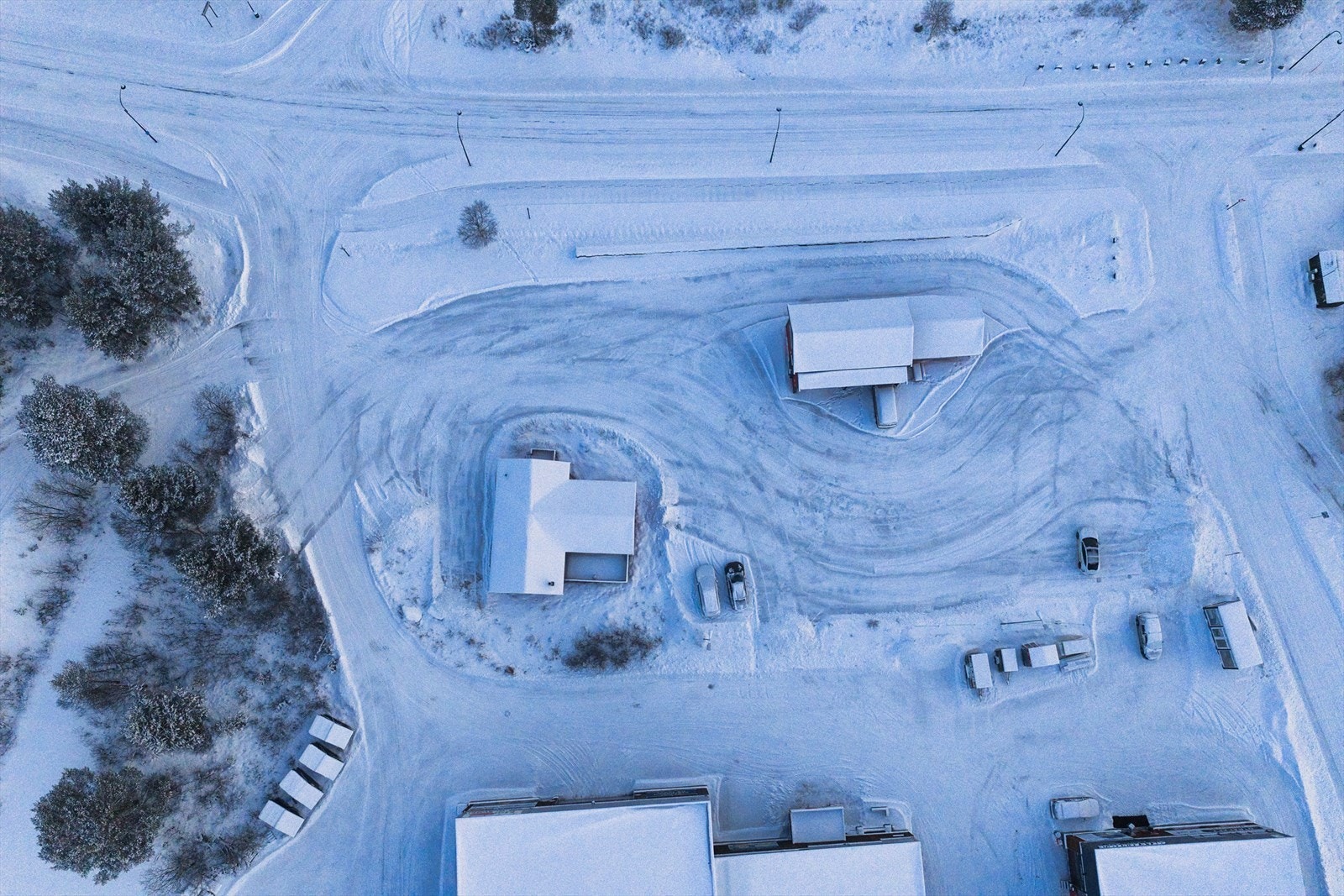 Området er regulert for bussterminal/rutebilstasjon, bensinstasjon, forretning/næring med plasskrevende handel Galleribilde