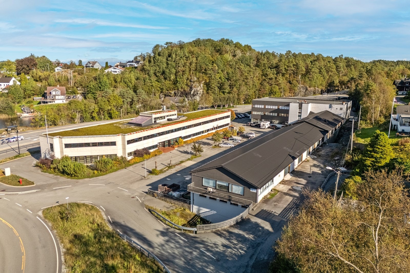 Fløy A med lager som har tilkomst på baksiden Galleribilde