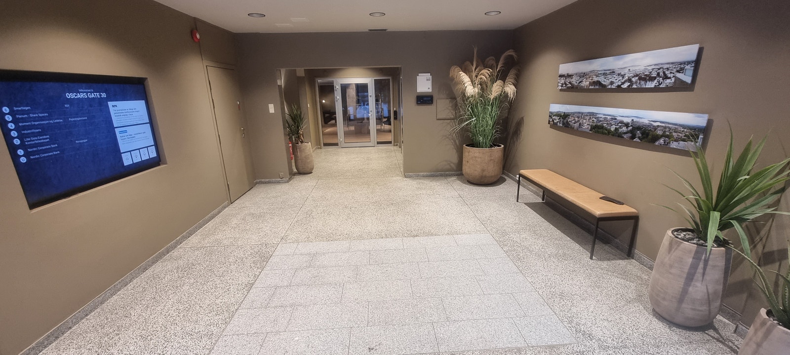 Stort og innbydende inngangsparti Galleribilde