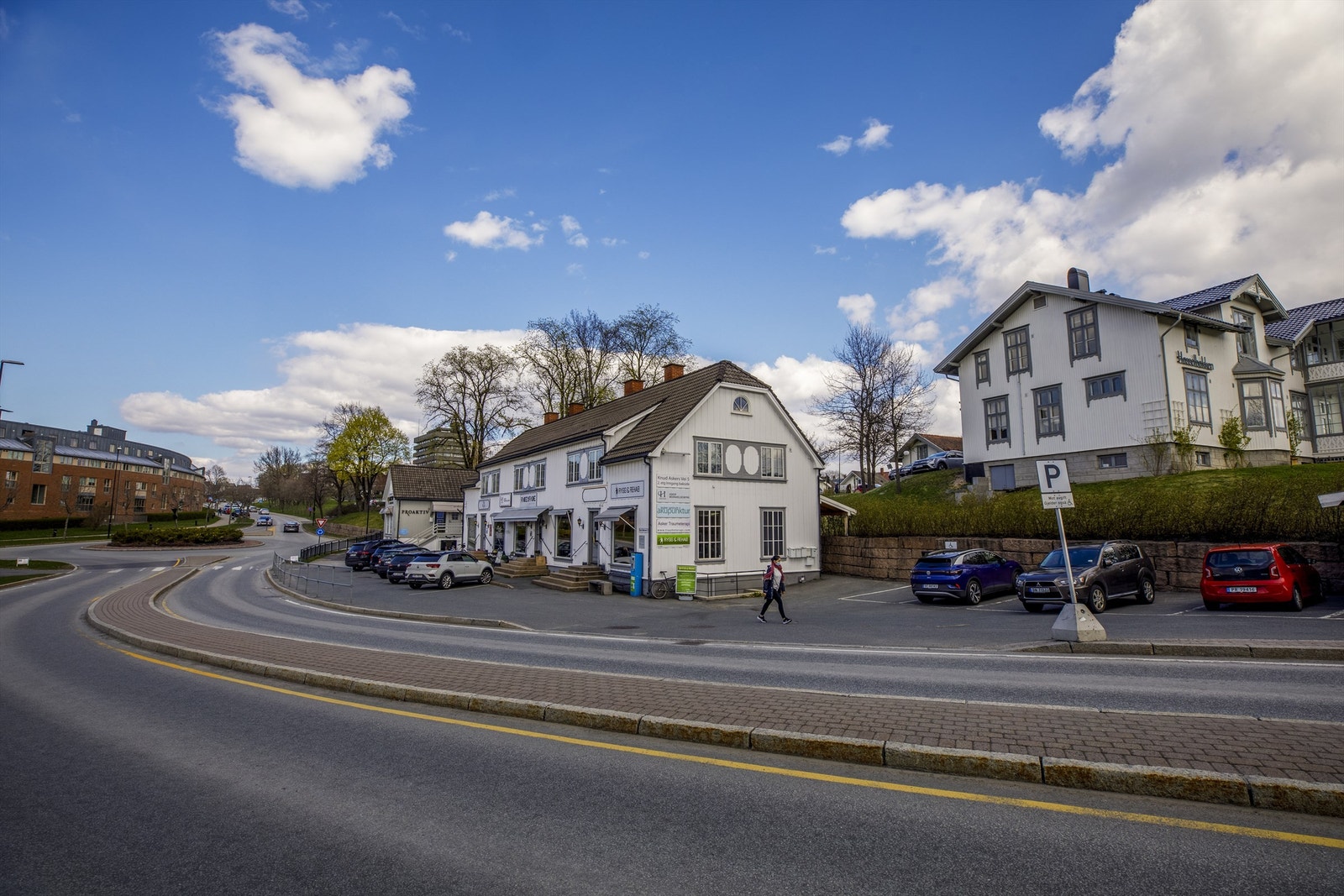 Fasade - parkering Galleribilde