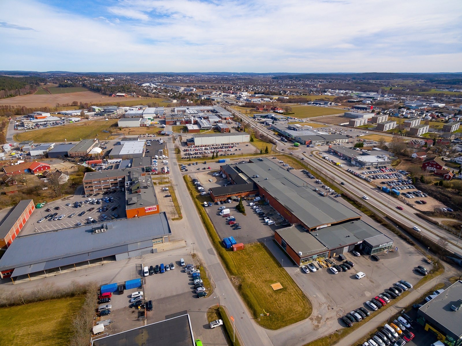 Stabburveien 18 ligger i et veletablert handelsområde Galleribilde