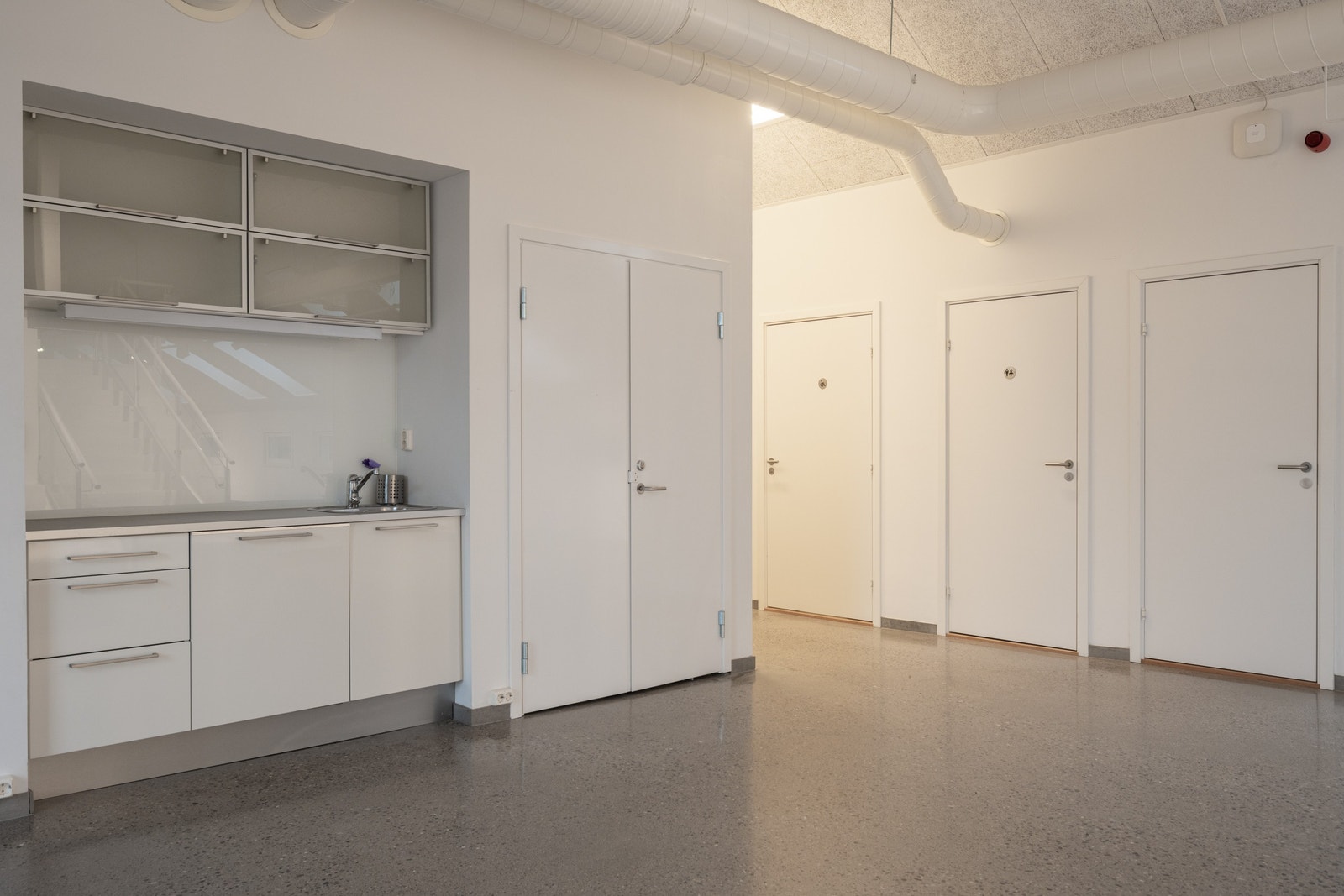 Lokale 2 - kjøkkensone med oppvaskmaskin Galleribilde