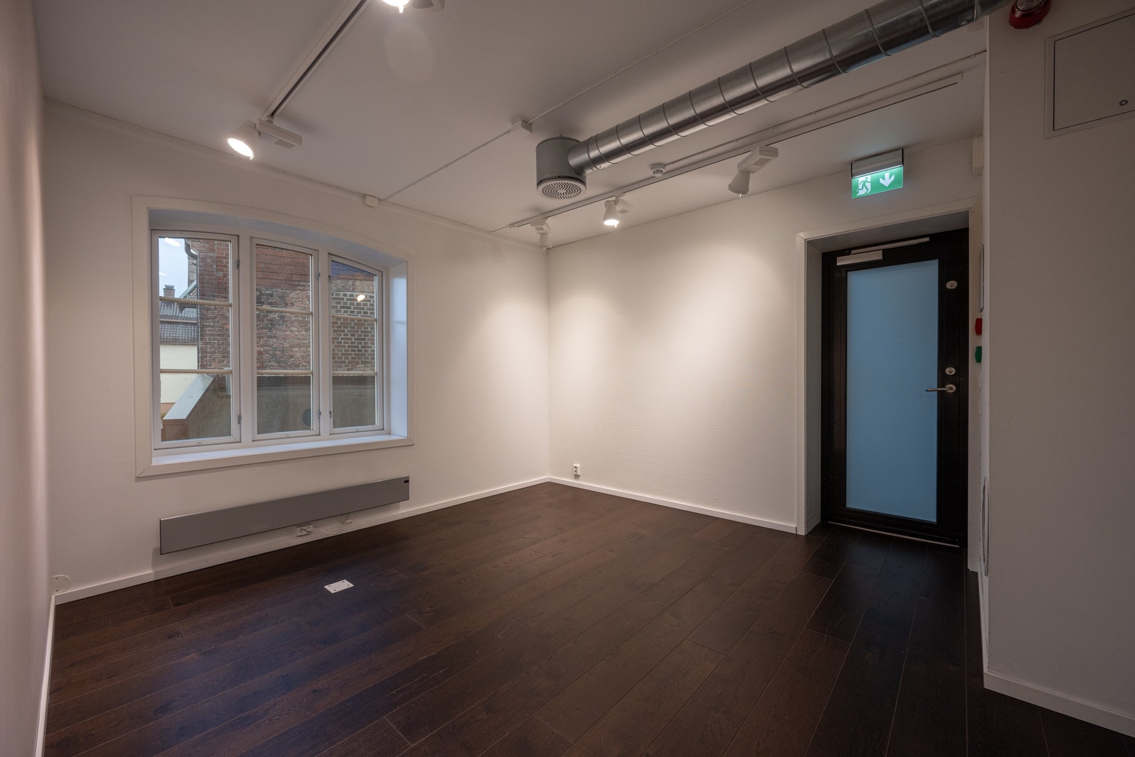 Lokale 1 - muligheter for resepsjon/venterom ved inngangsparti Galleribilde