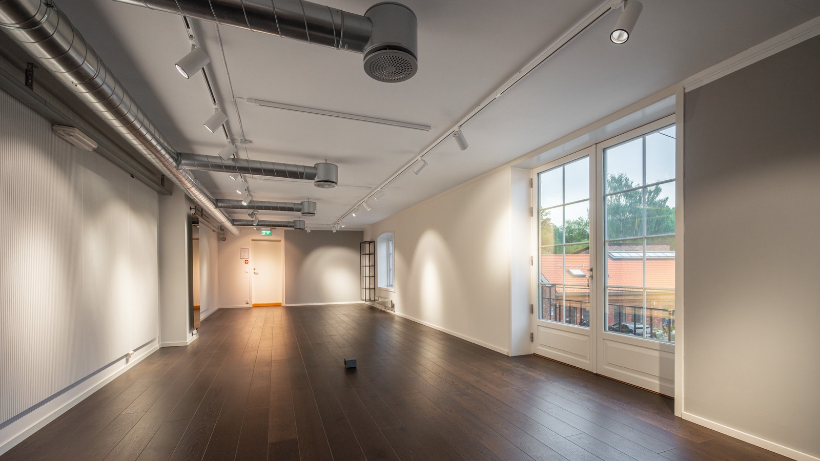 Lokale 1 - lyst og luftig lokale med effektiv planløsning Galleribilde