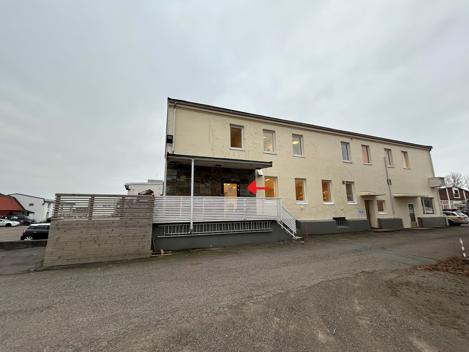 Fasade - inngang til lokale Galleribilde