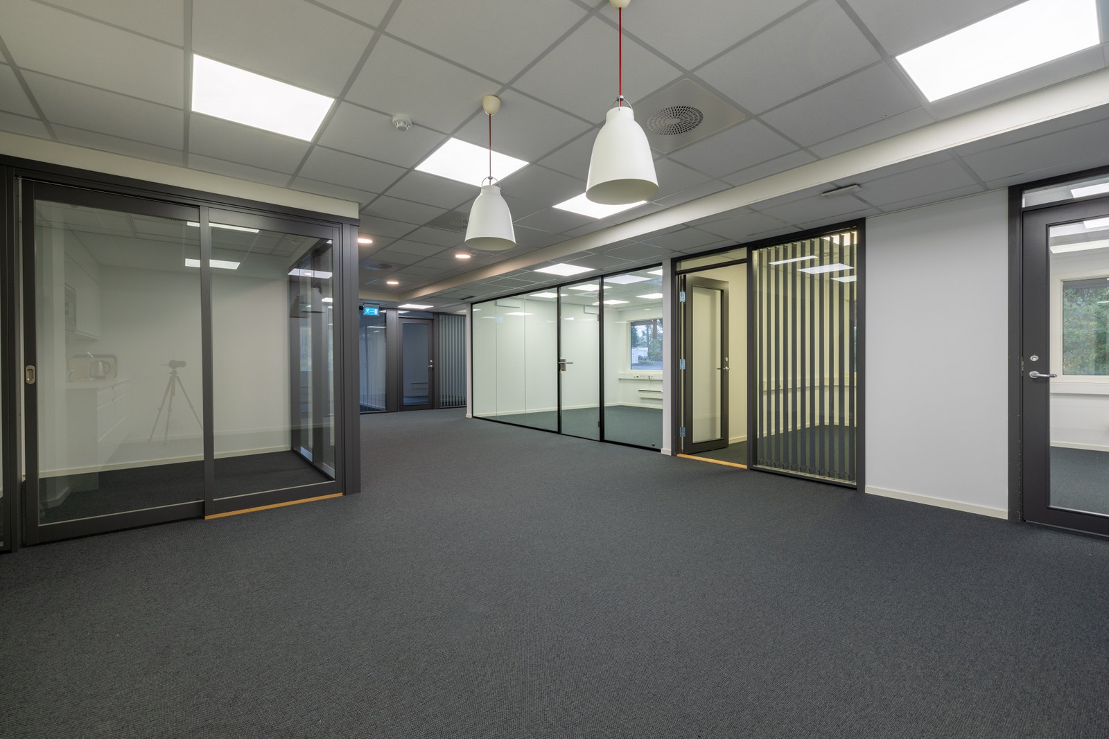 Representative lokaler klare for umiddelbar overtakelse. Galleribilde