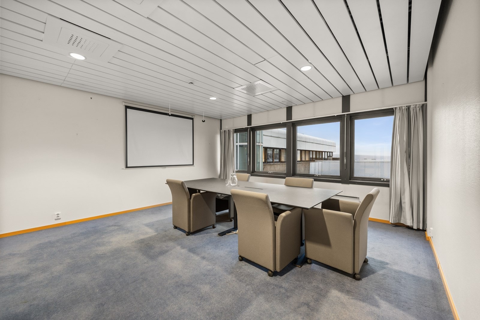 Husebybakken 28B Kontorlokale Galleribilde