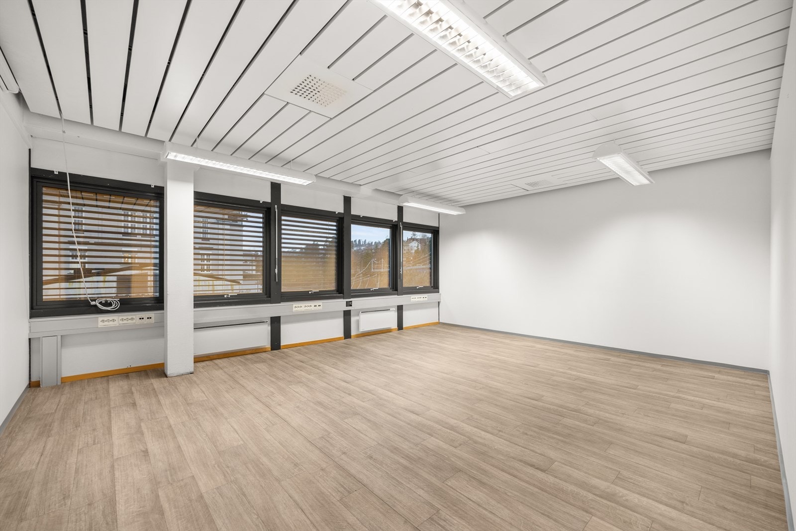 Husebybakken 28B Kontorlokale Galleribilde