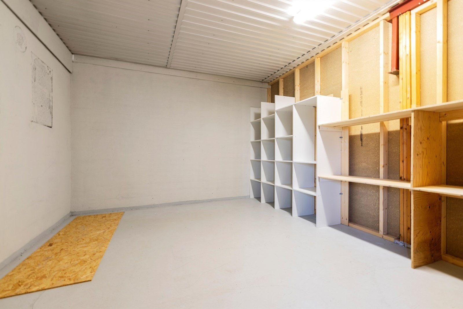 Mesanin lager- mulighet for å sette inn vindu i fasade for lysinnslipp Galleribilde