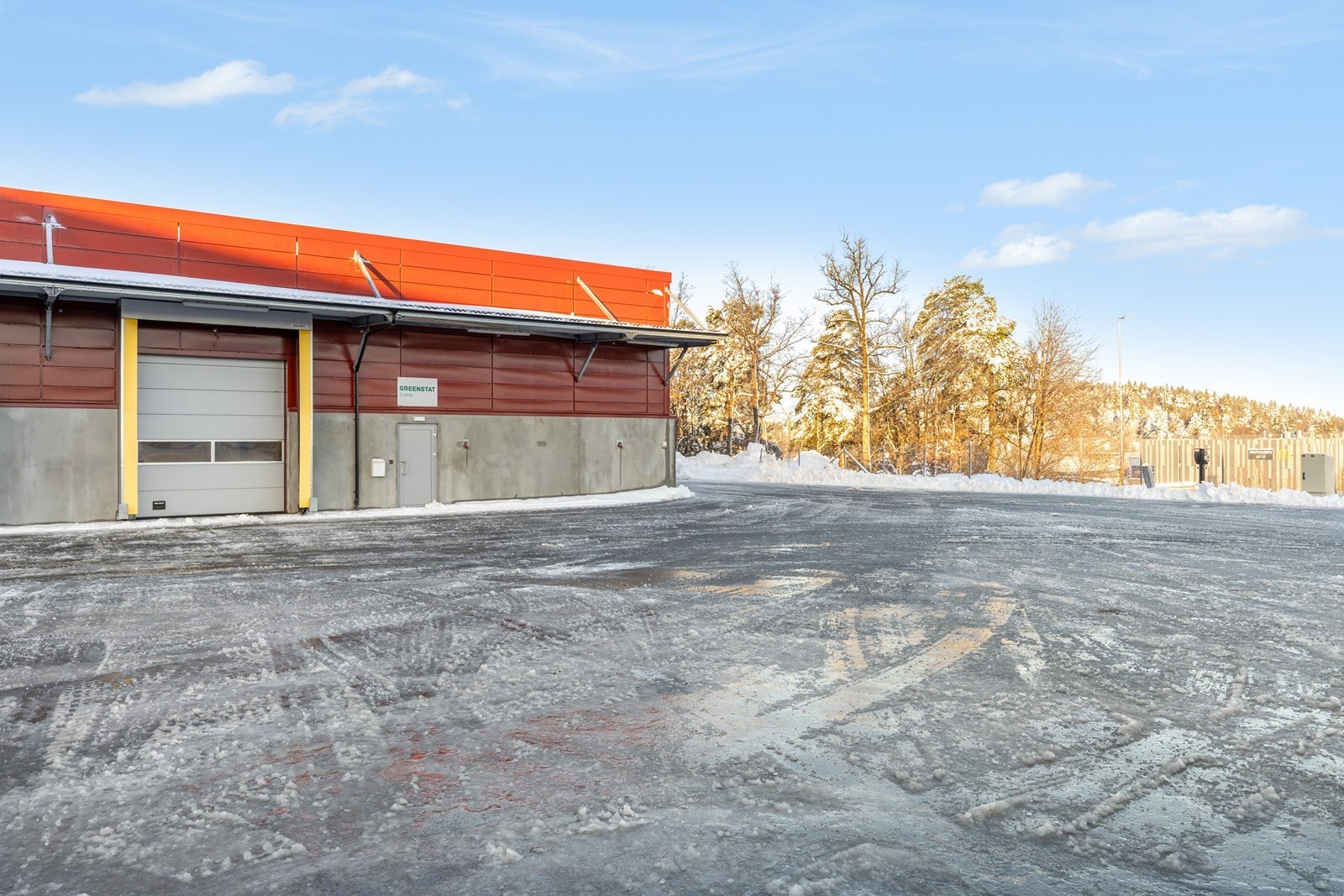 Uteområdet. Galleribilde