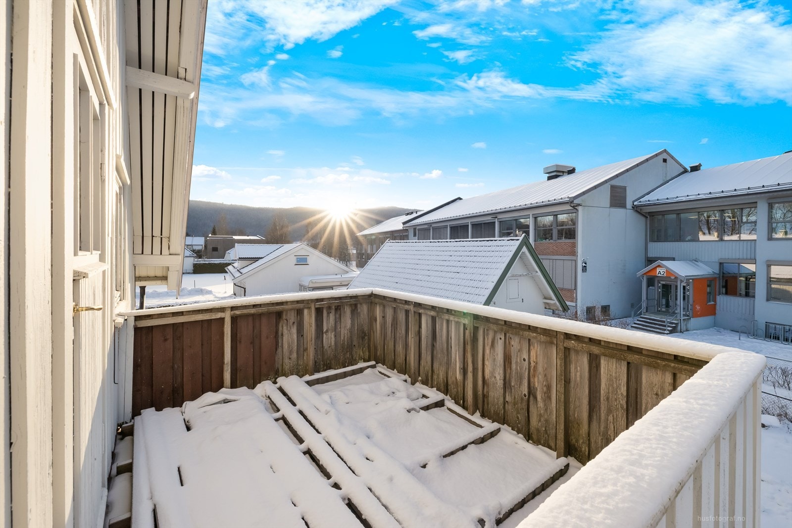 Utsikt mot barneskolen. Galleribilde