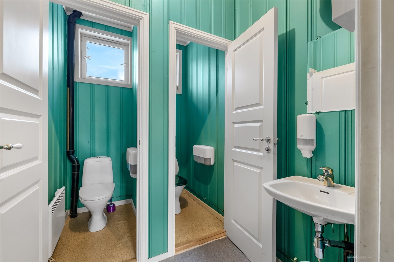 Toalettrom. Galleribilde