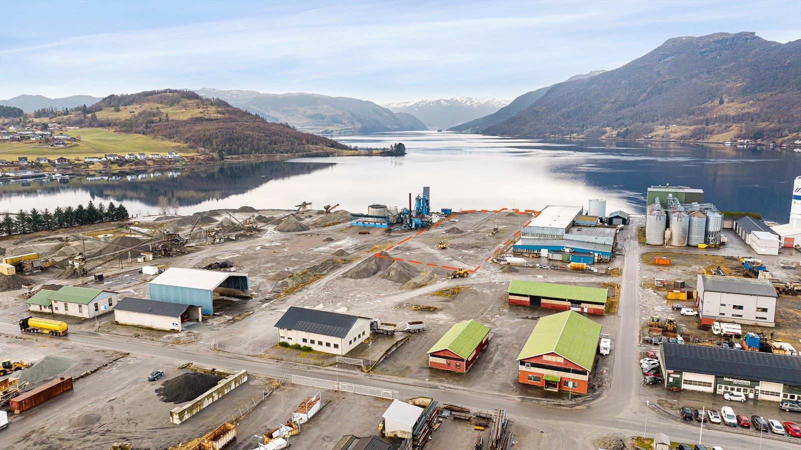 Industritomt med kai i Etne til salgs Galleribilde