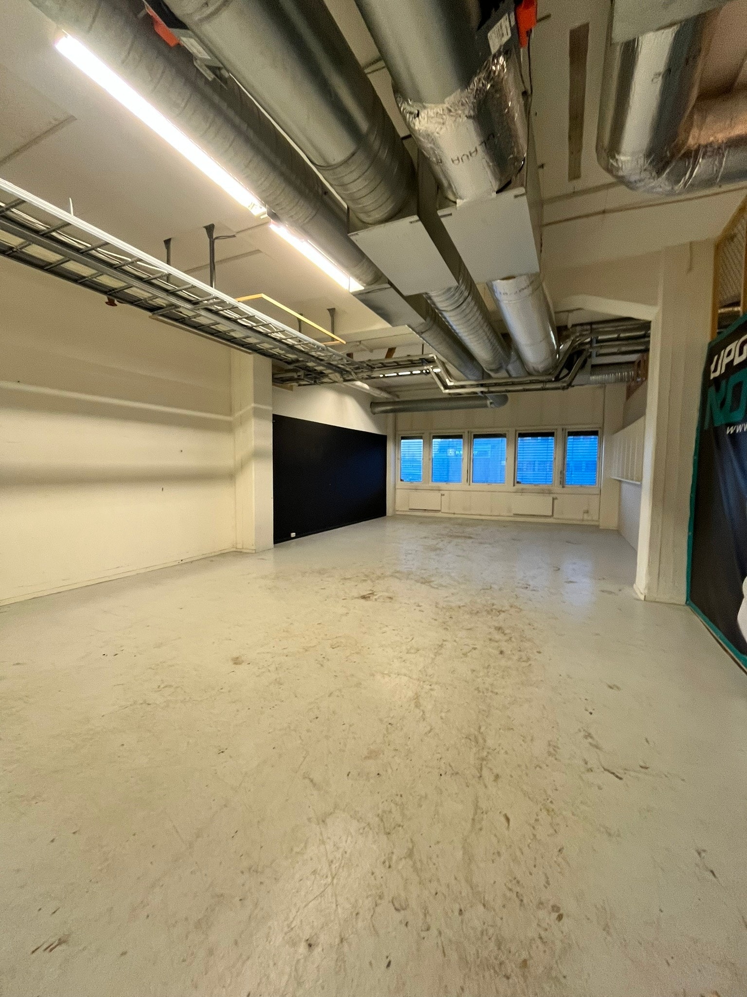 1c01-A: 76 kvm. God takhøyde Galleribilde