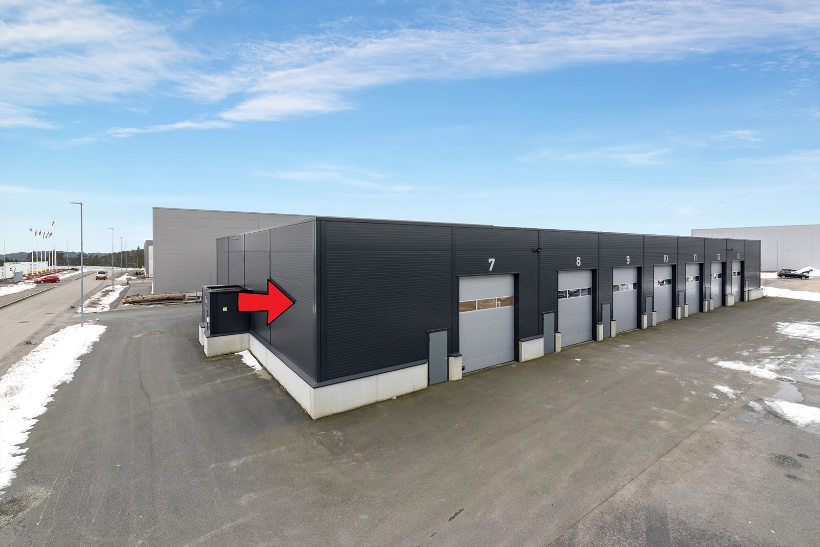 Eiendomsmegler Norge Næring har gleden av å presentere for salg en lagerseksjon med god beliggenhet på enden Galleribilde