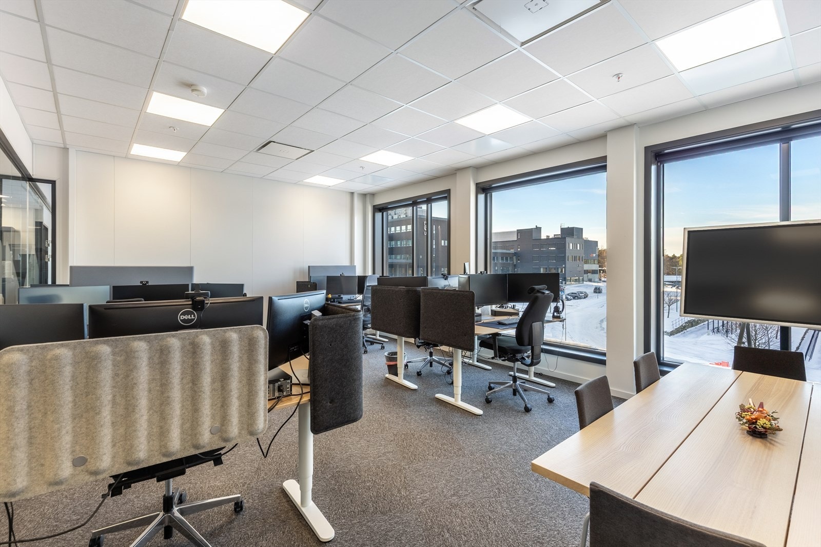 Lokalene er på totalt 660 m2 eksklusivt areal. Lokalene dekker i dag alle behov for 50 - 60 ansatte. Galleribilde