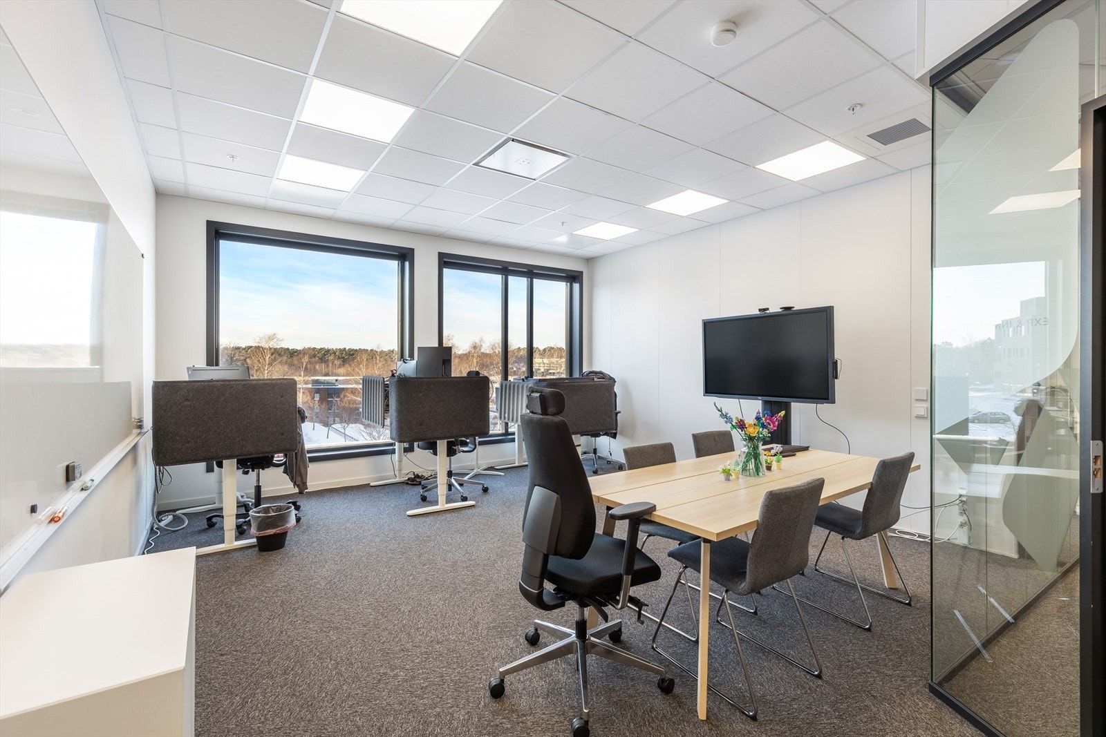 Meget flotte kontorlokaler i hyggelige åpne løsninger. Galleribilde