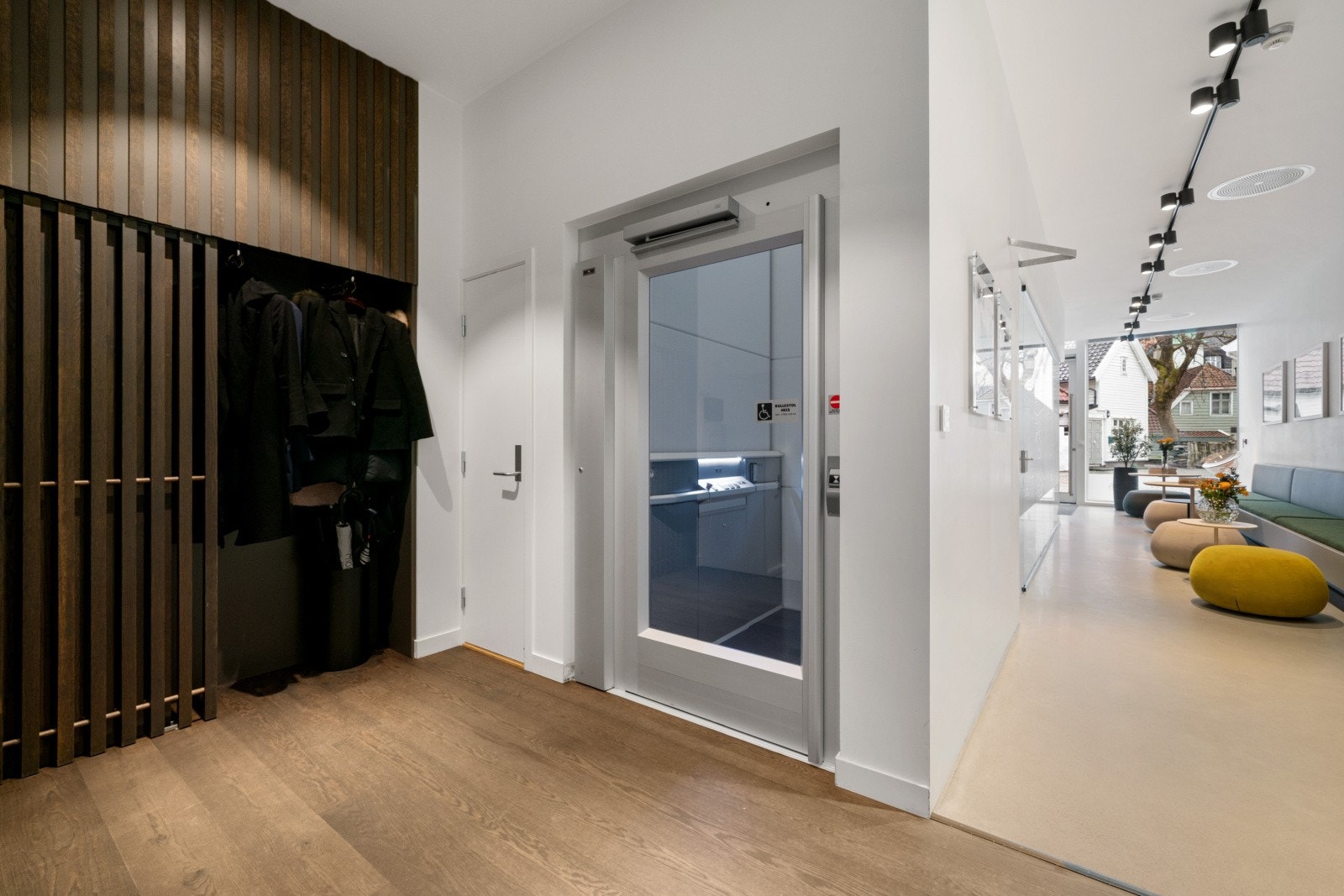 Lokalene er utstyrt med rullestolheis Galleribilde