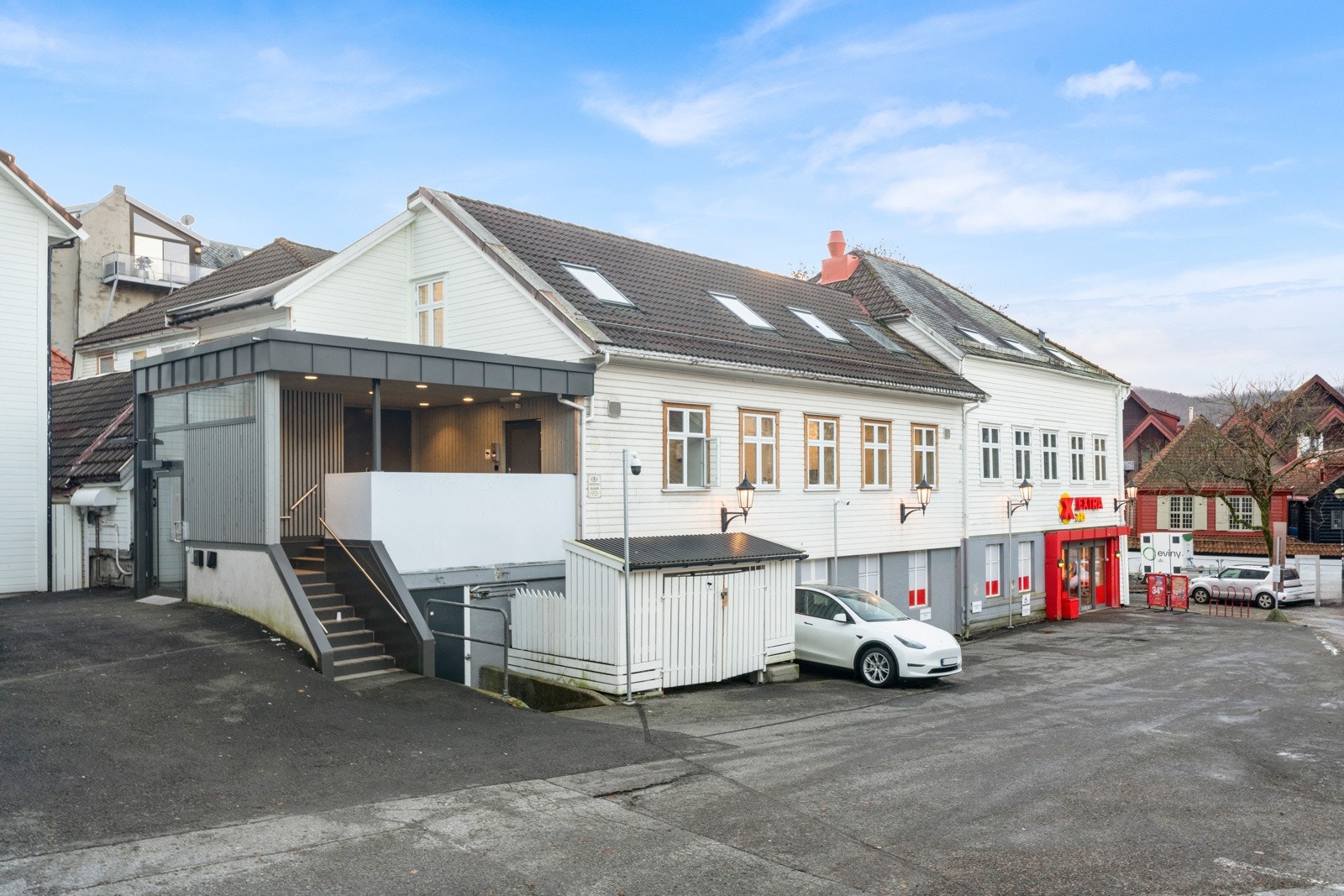 Leierett til 12 parkeringsplasser så lenge Coop er leietaker Galleribilde