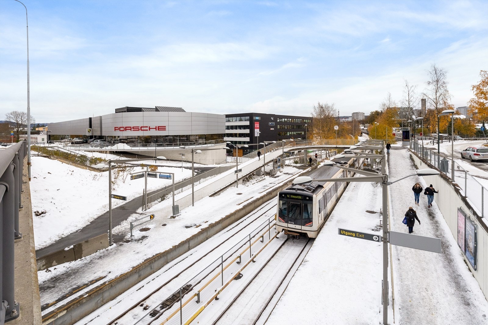 Ryen T-banestasjon ligger med kort gangavstand fra Ryensvingen 15 Galleribilde