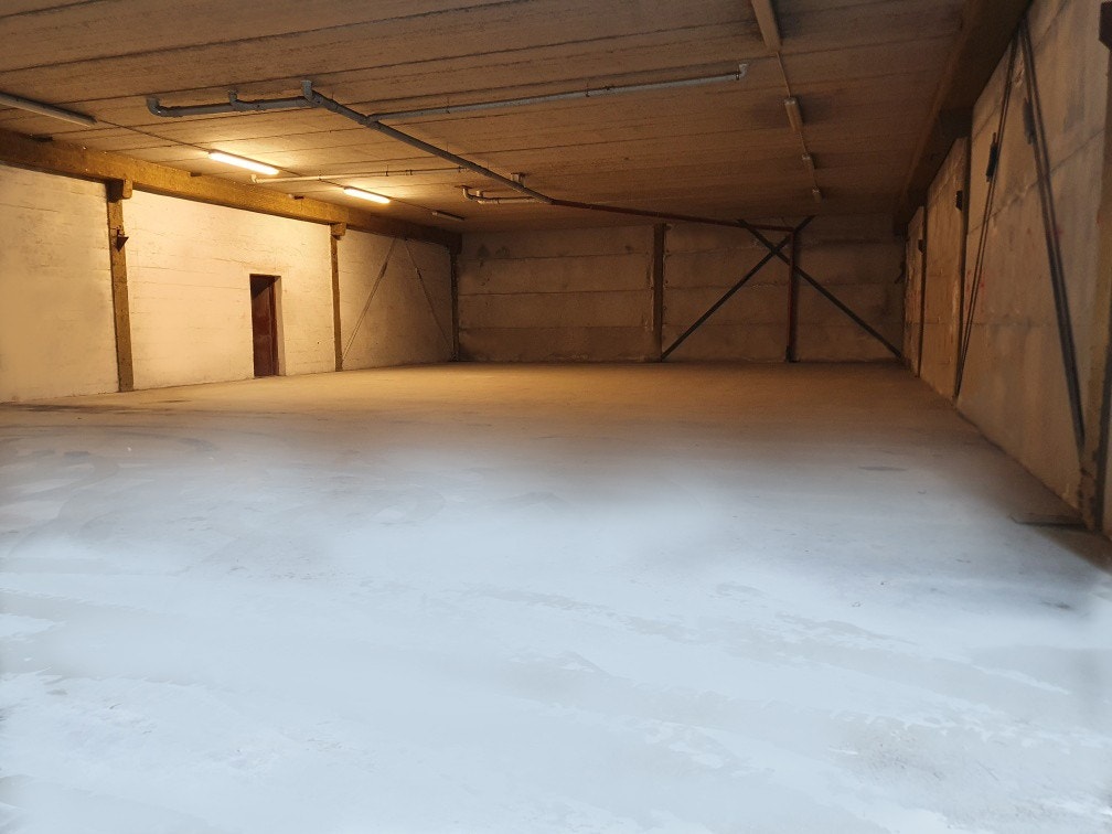 Garasje/lager Galleribilde