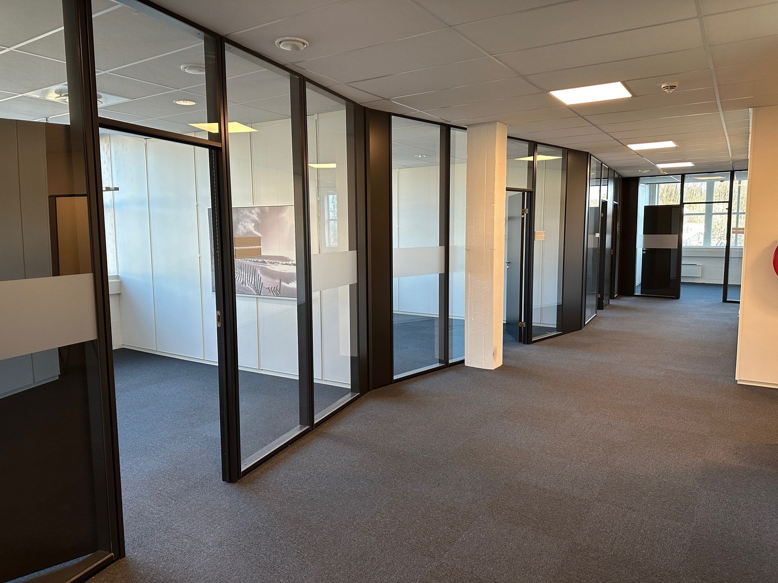 Representative kontorer 3 etasje Galleribilde