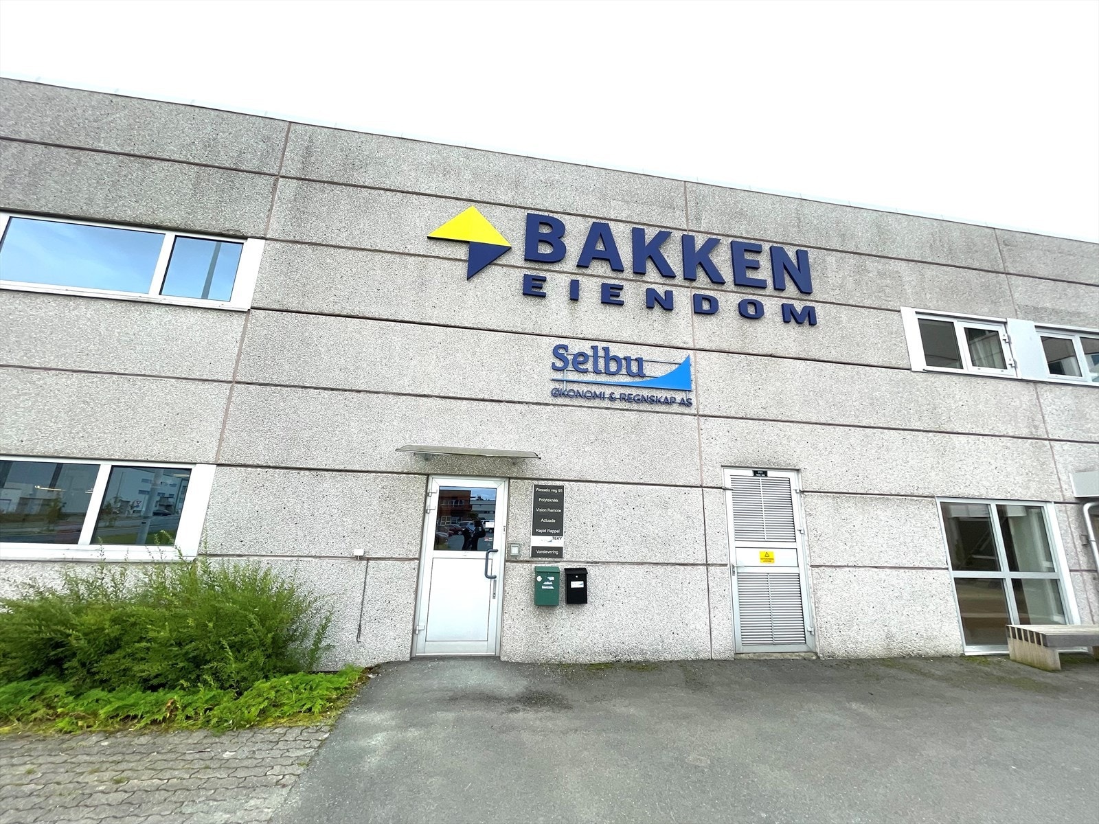 Inngan til cellekontor 2. etasje.jpg Galleribilde