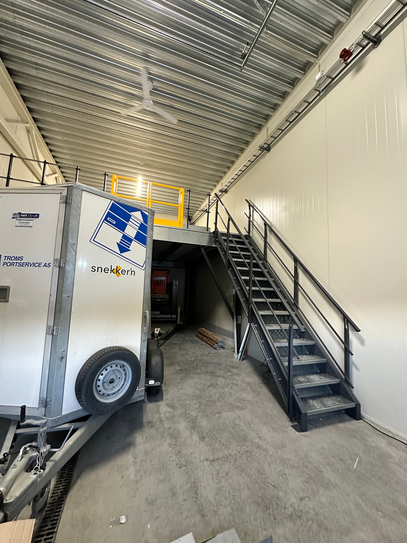 Bad med toalett er under oppføring. Galleribilde