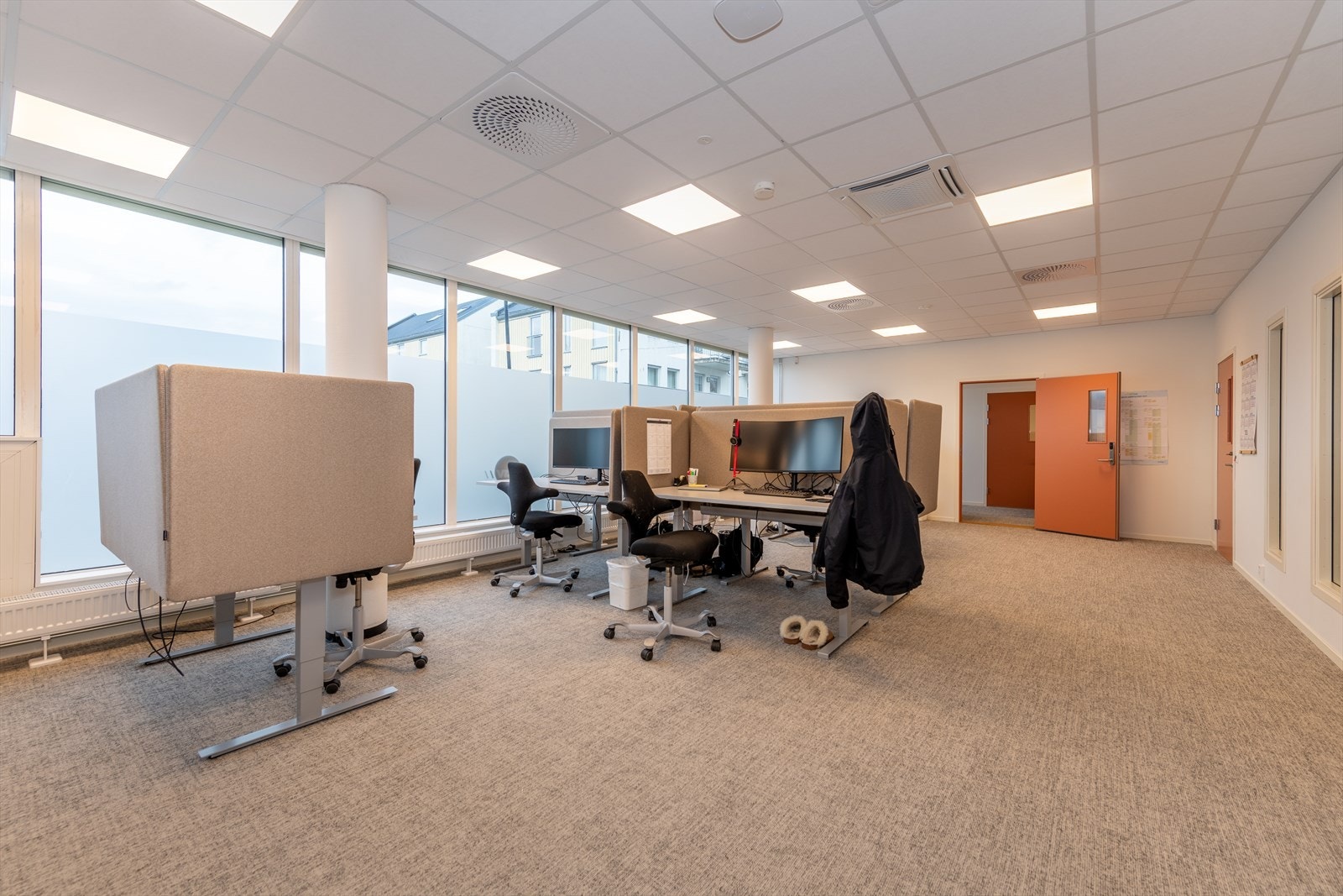 NEG-16.jpg Galleribilde