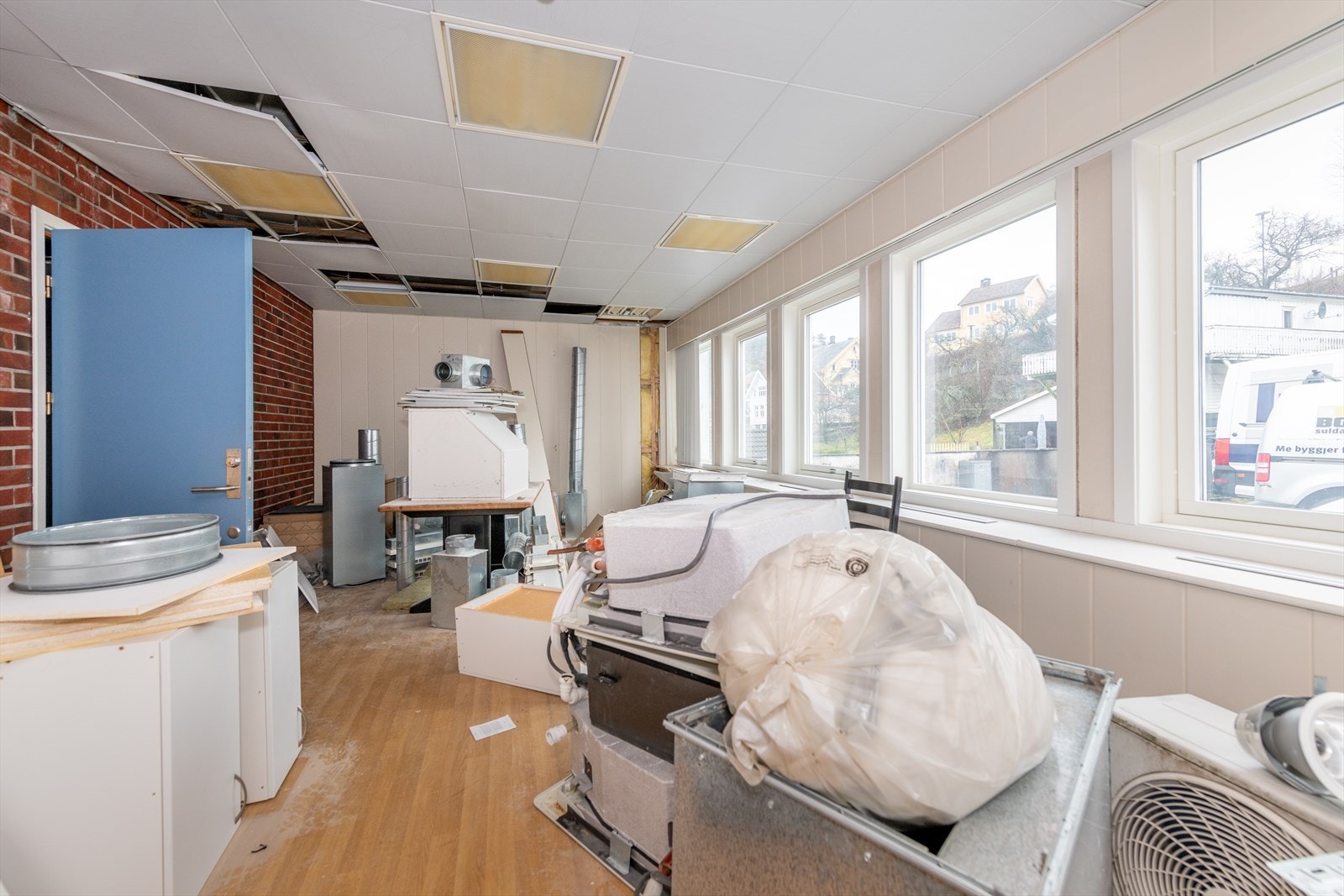 NEG-11.jpg Galleribilde