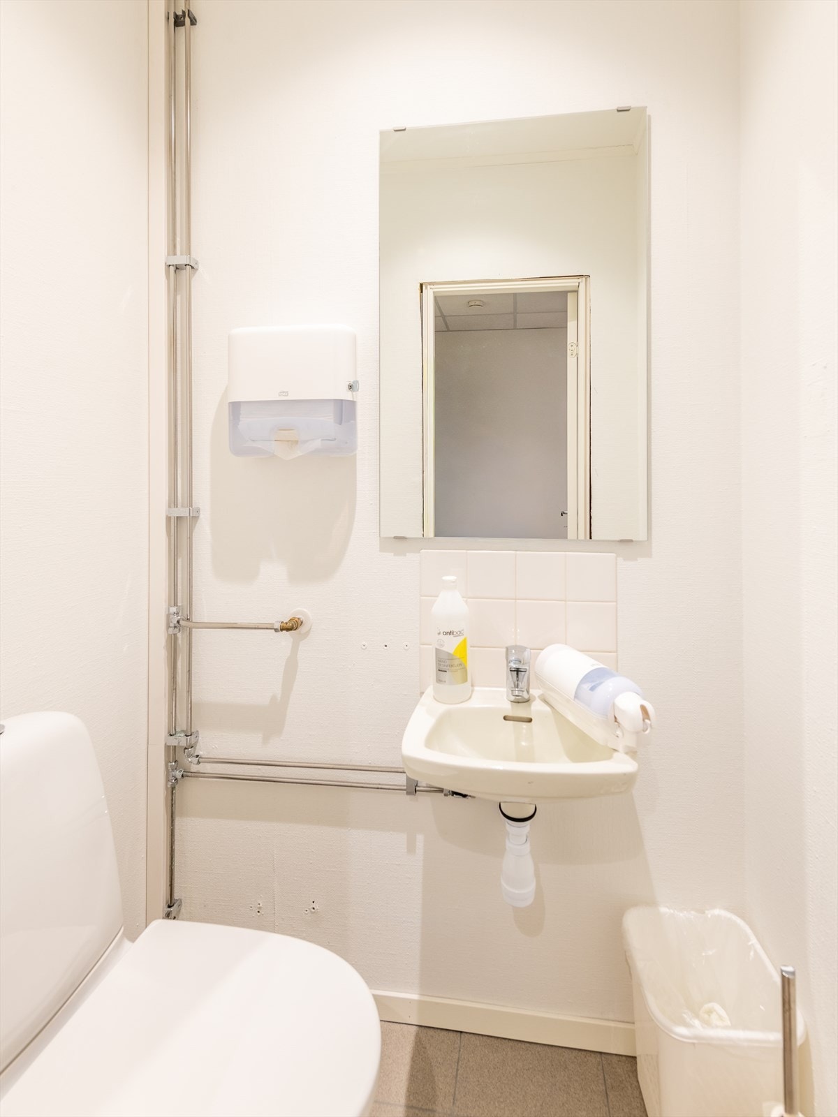 NEG-24.jpg Galleribilde