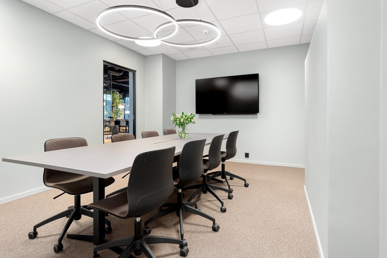 To av møterommene er i tilknytning til personalrestauranten Galleribilde