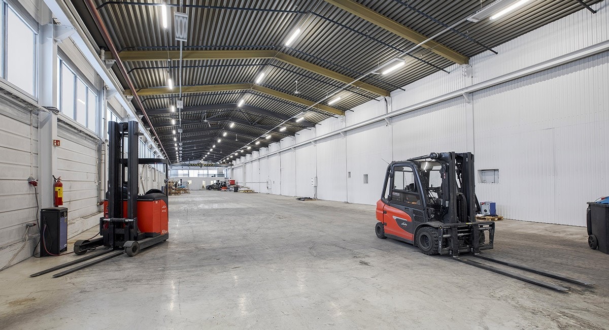 1. etasje (1 500 kvm BTA) - ledig høytlager som leies kun ut sammen med kontor i eiendommen Galleribilde