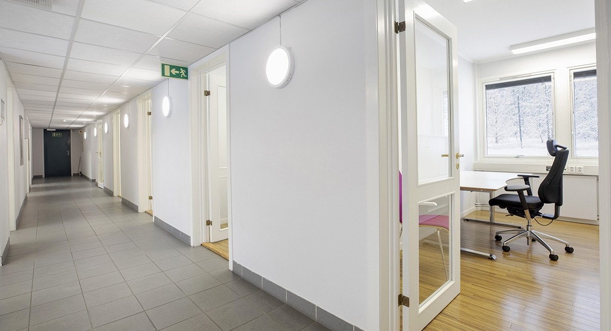 2. etasje (295 kvm BTA) - lokalet er inndelt i cellekontorer Galleribilde