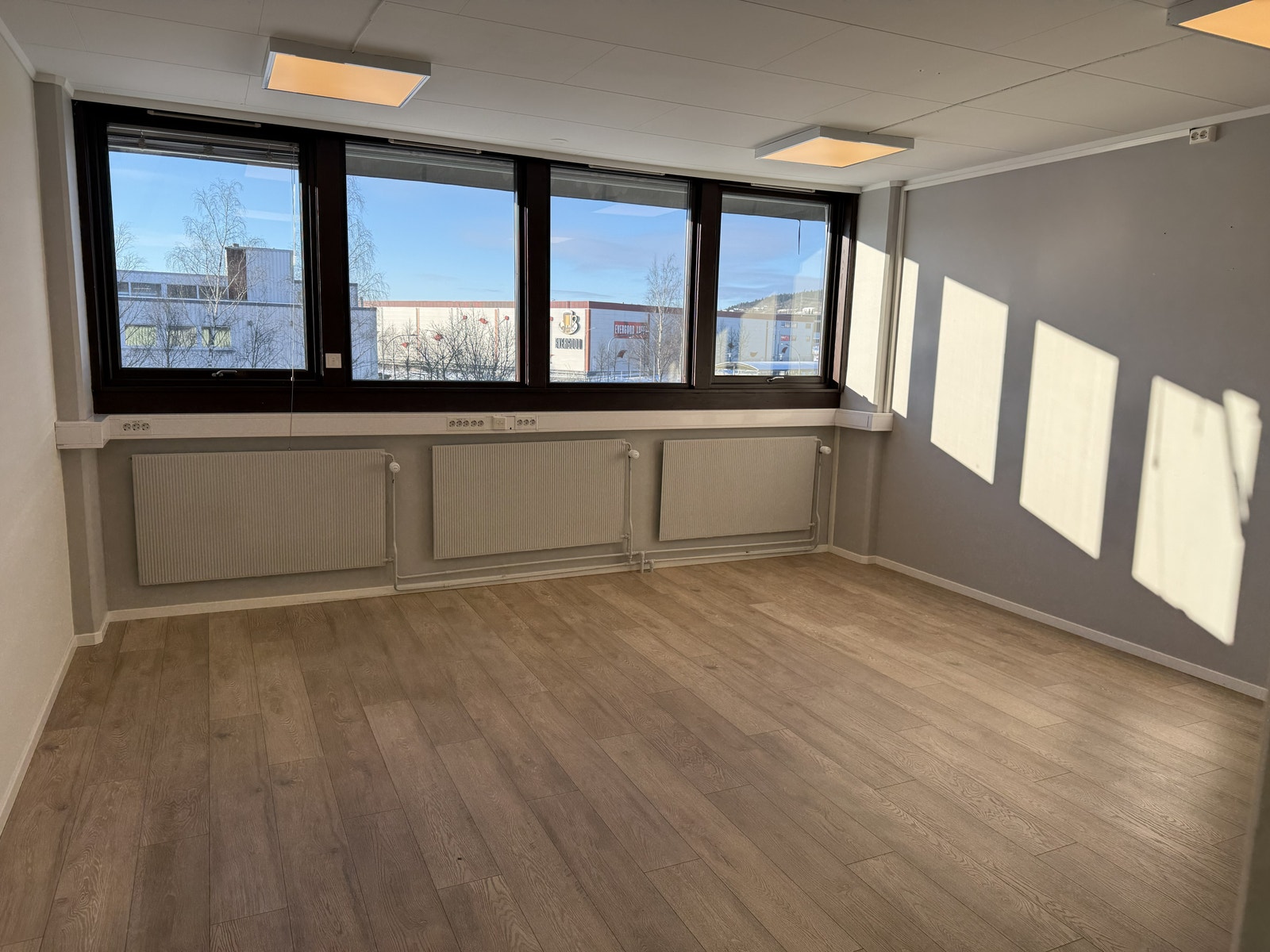 Eksempel på kontor. Galleribilde