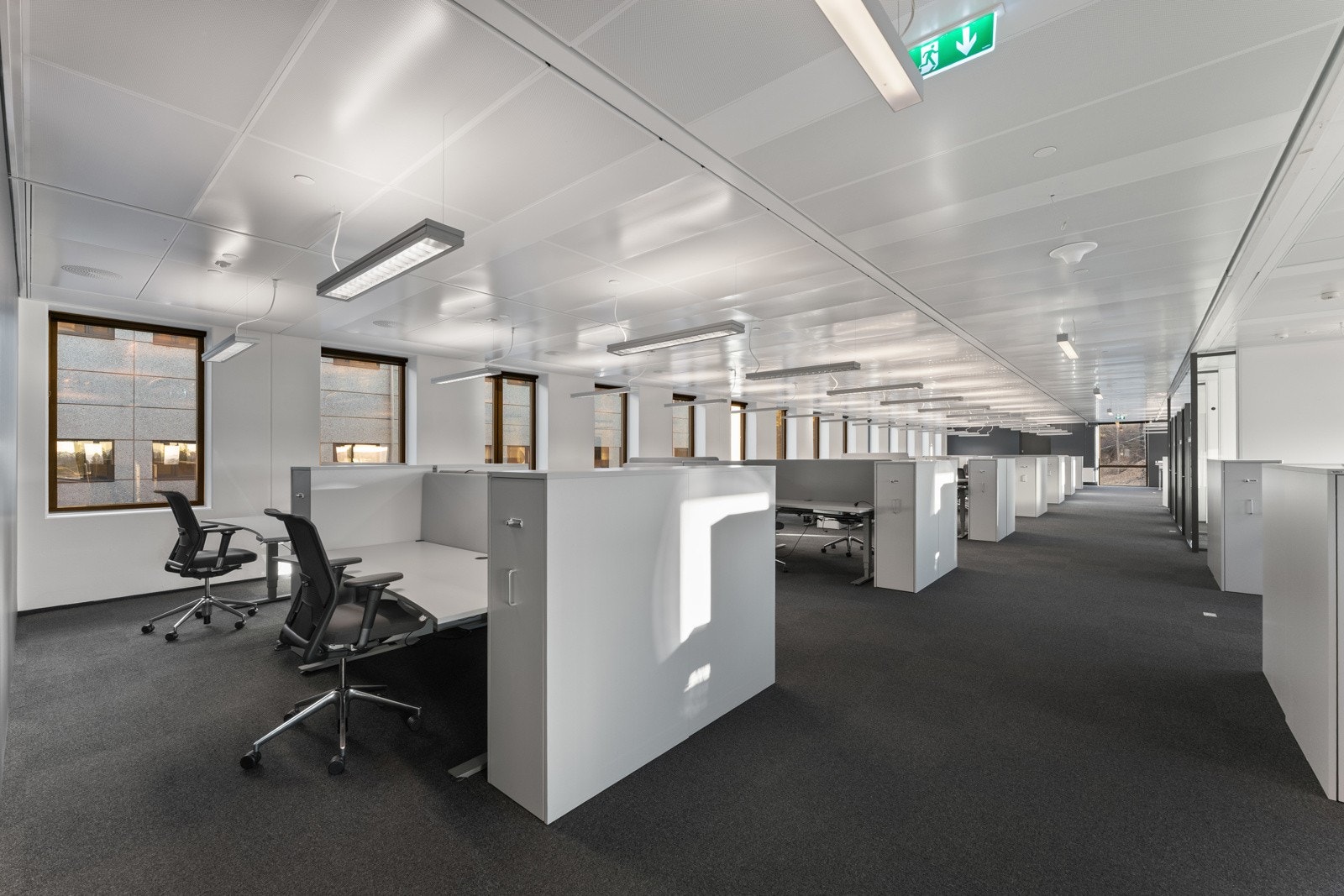 - Egner seg godt for virksomheter innen rådgivning, administrasjon, teknologi og prosjektbaserte miljøer som ønsker funksjonelle og profesjonelle kontorlokaler - Galleribilde