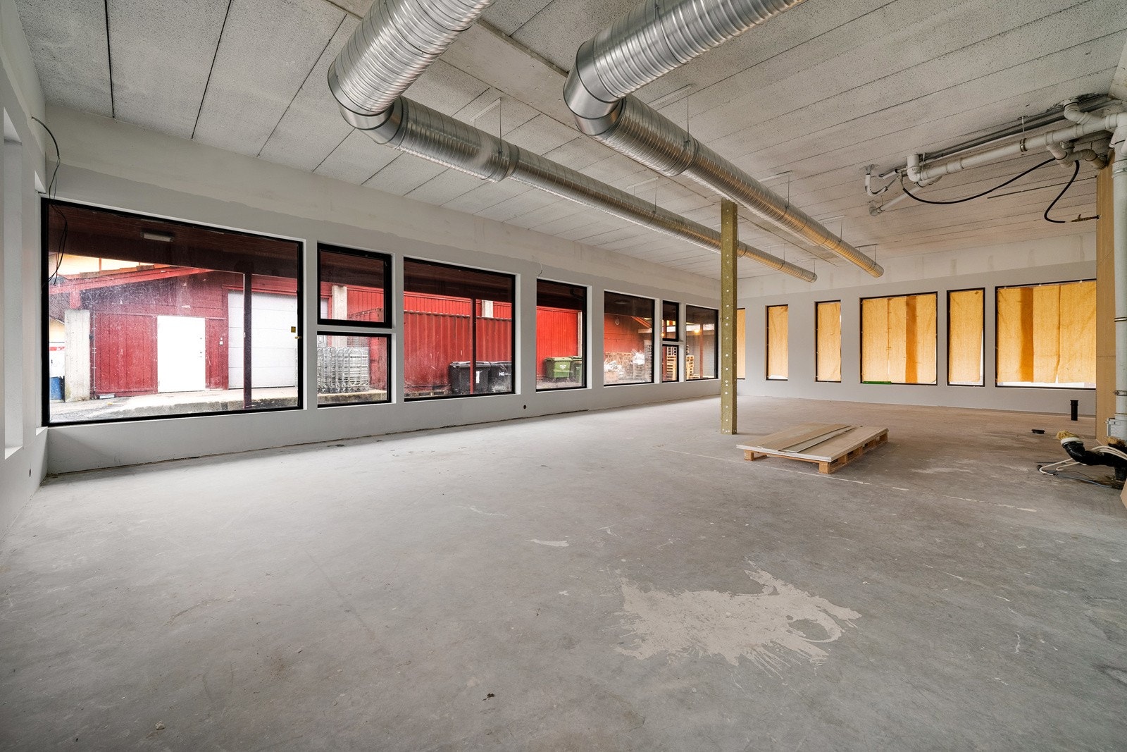 Seksjon 1 og 2 består av ett åpent lokale Galleribilde