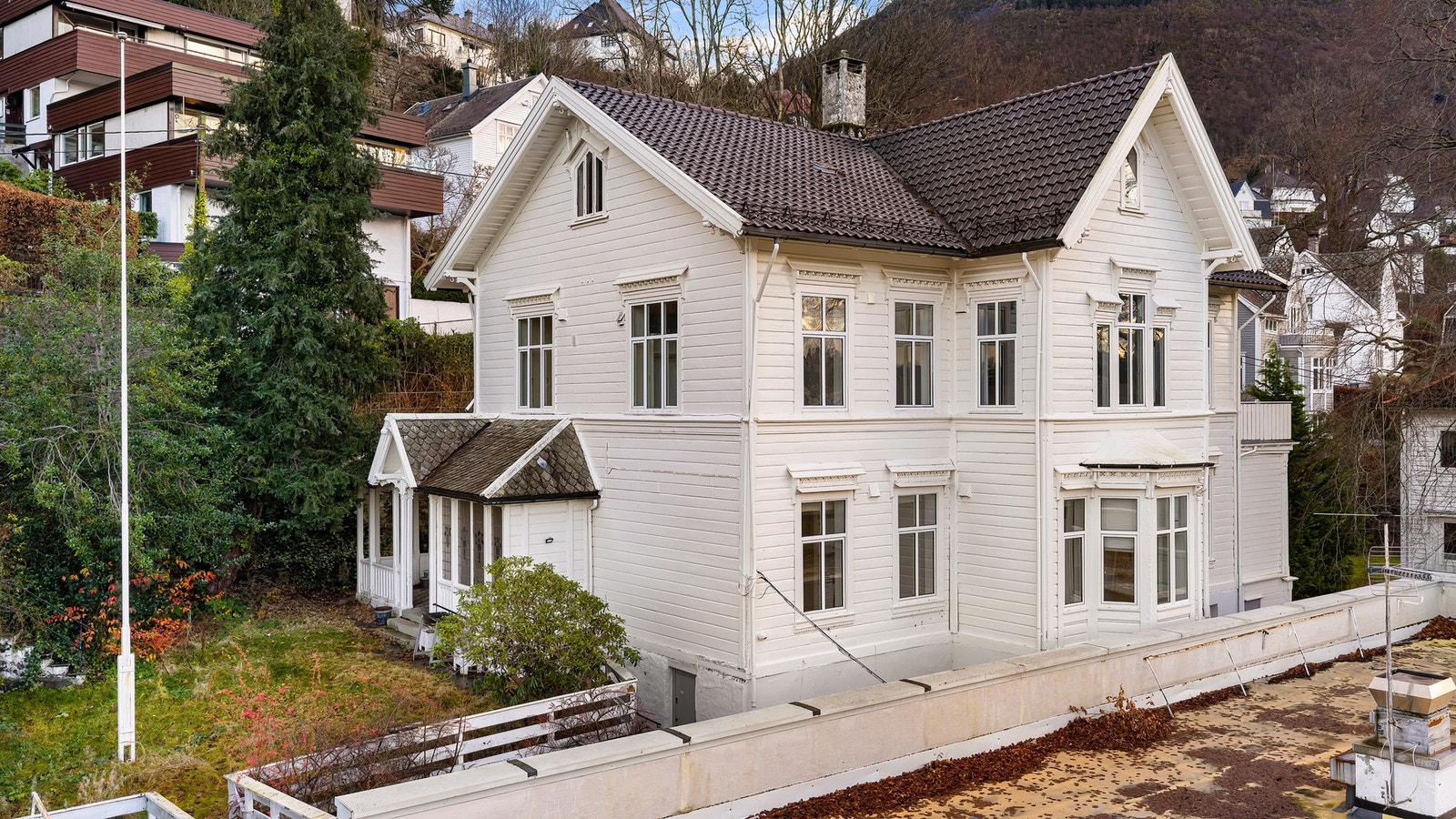 De fleste vinduer er skiftet i nyere tid. Galleribilde