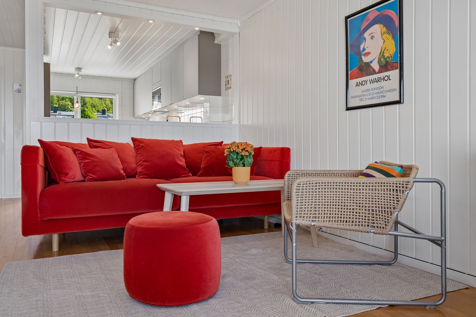 Koselig sittegruppe med plass til TV. Galleribilde