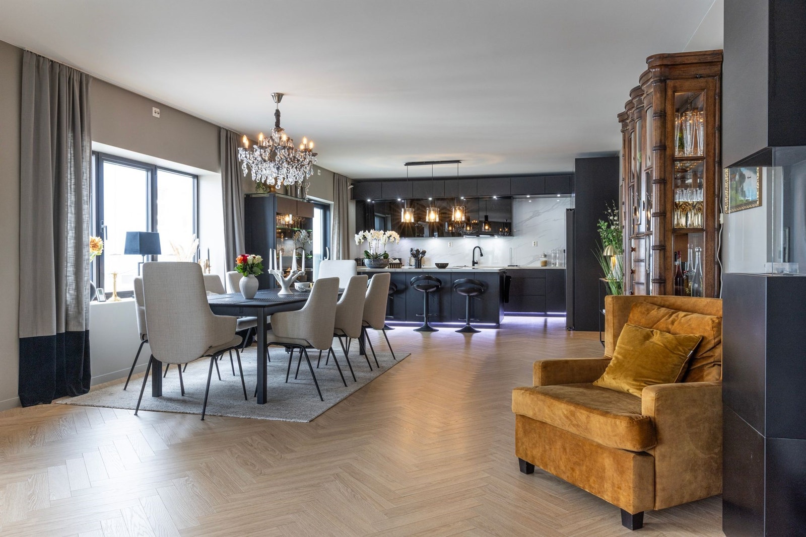 En gjennomgående 4-roms eierleilighet som ble renovert i 2020 med høy standard.
Foto: Tommy Rasmussen Galleribilde