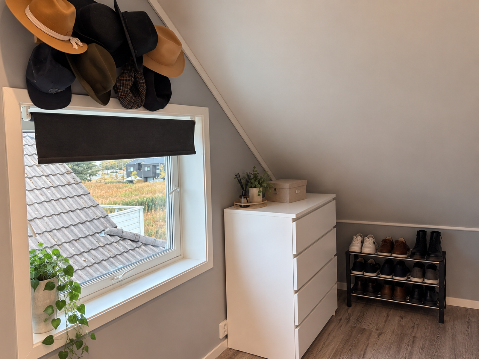 Hovedsoverommet har gode oppbevaringsmuligheter Galleribilde