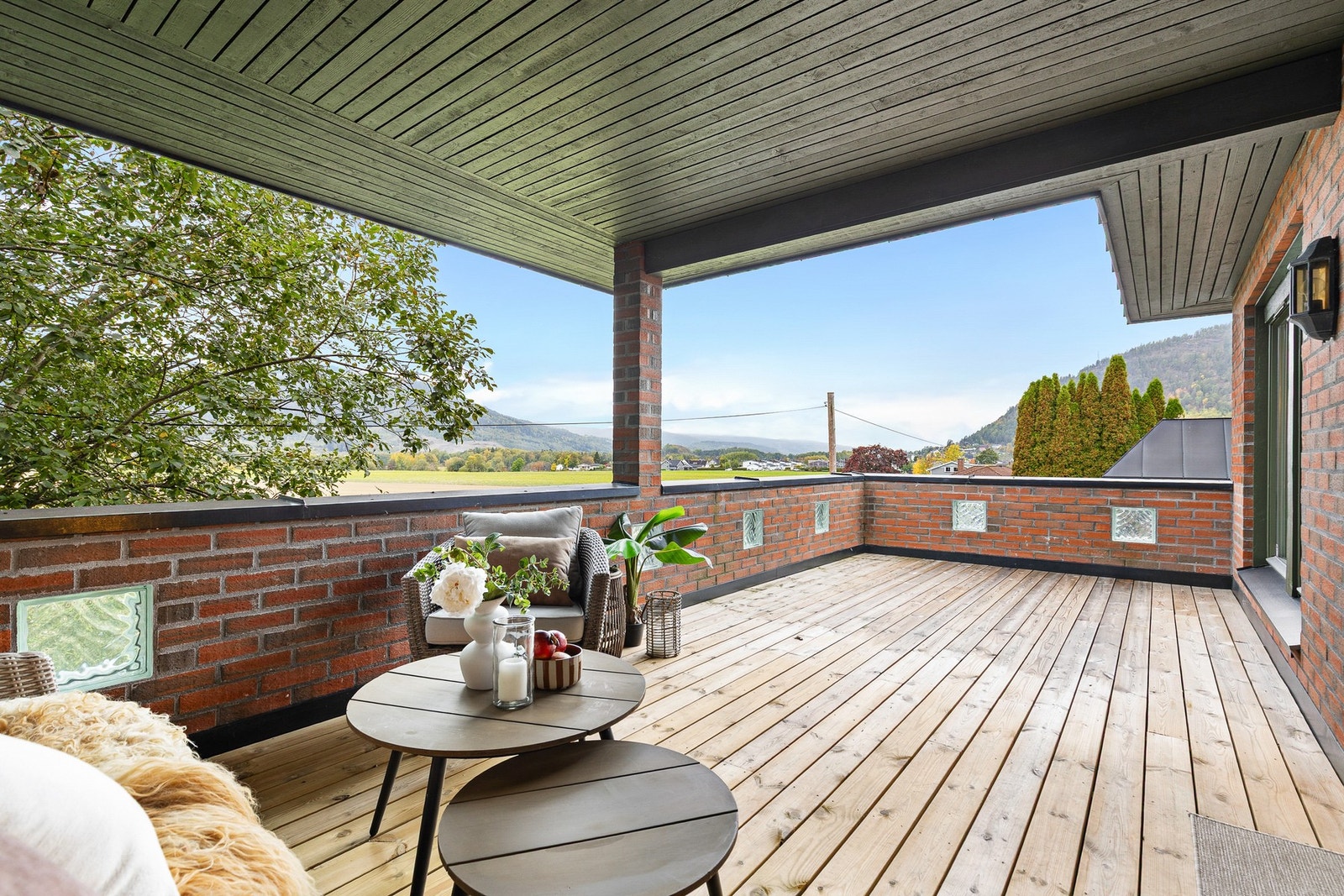 Dette er en innholdsrik og unik leilighet sentralt beliggende i Solbergelva Galleribilde