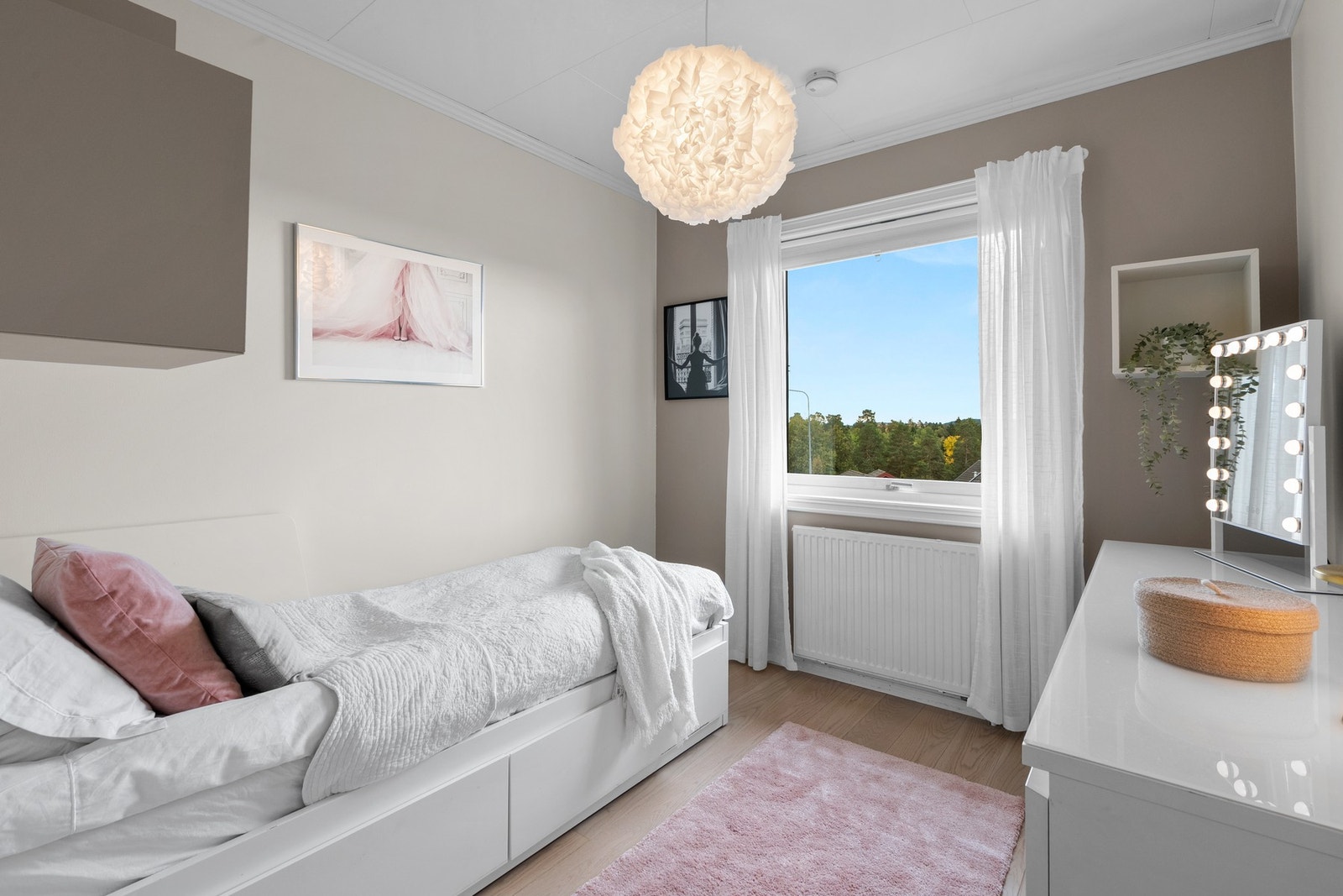 Det tredje soverommet passer godt som barne-/gjesterom eller kontor, alt etter behov. Galleribilde