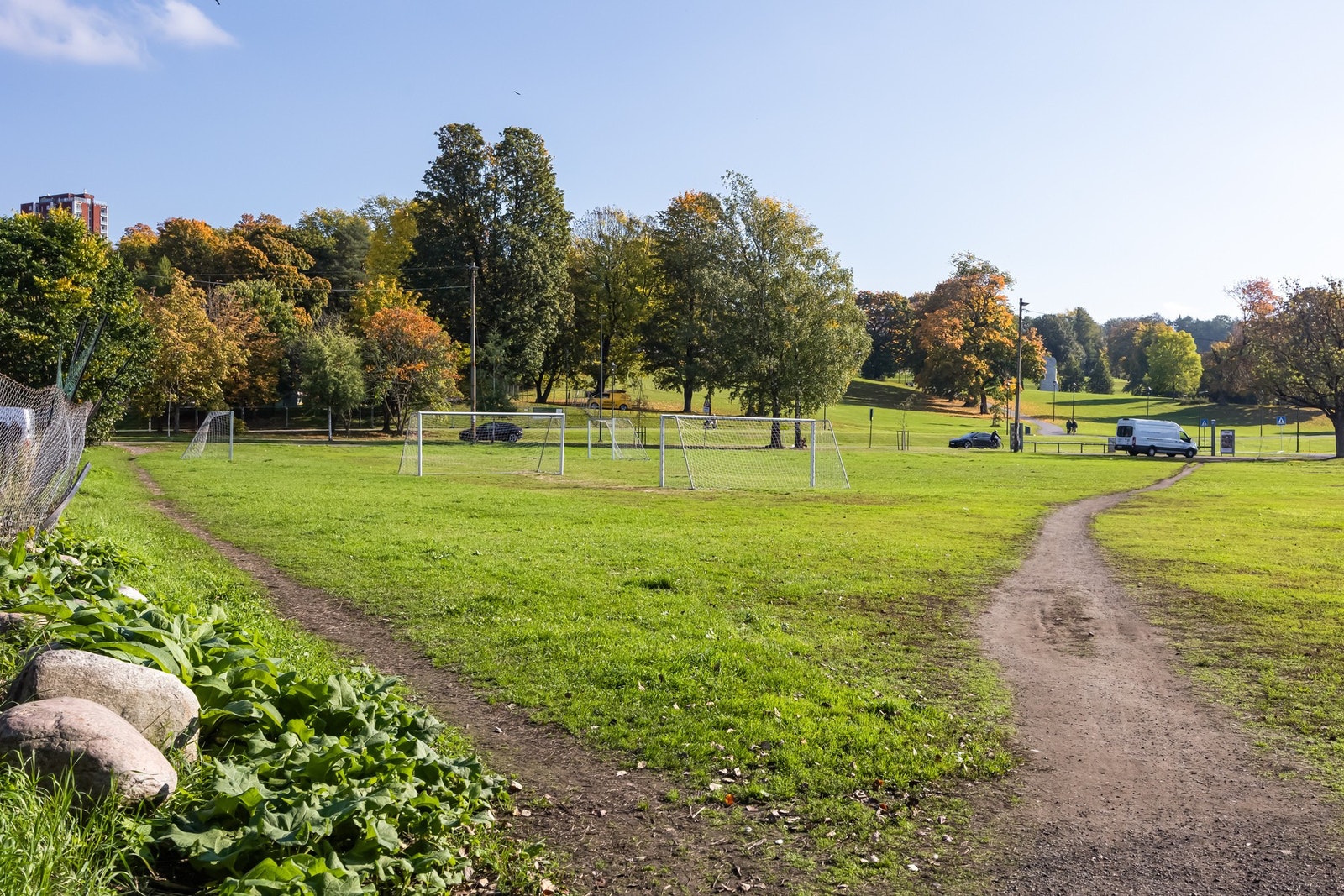 Sentralt på Sofienberg, med Tøyenparken, Botanisk hage, Sofienbergparken og Grünerløkkas byliv like i nærheten. Galleribilde