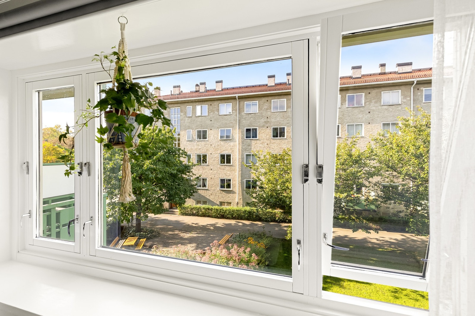Soverommet ligger vendt ut mot bakgården. Galleribilde
