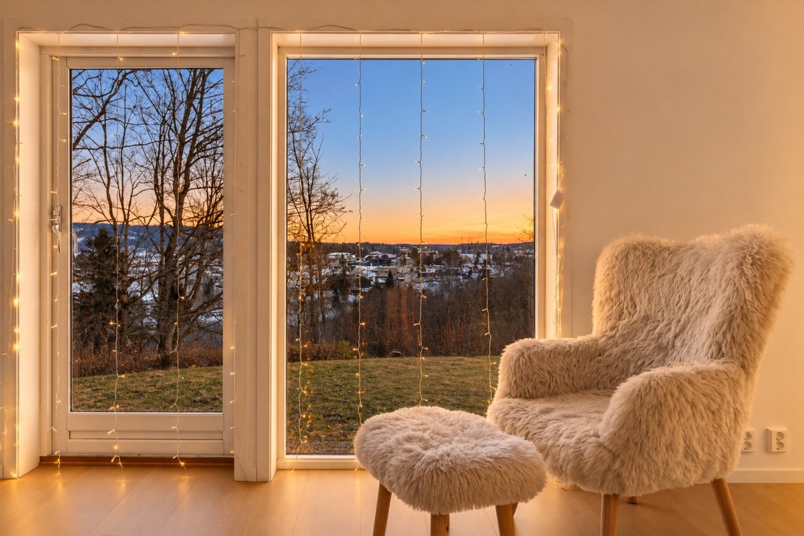 Utgang til uteområde gir en fin forlengelse av oppholdsrommet, særlig i sommerhalvåret. Galleribilde