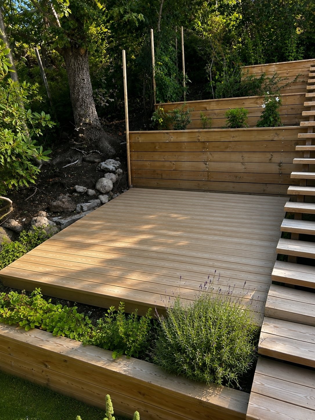 KI generert bilde - her kan man lage en platting (i stedet for plantebed) Galleribilde