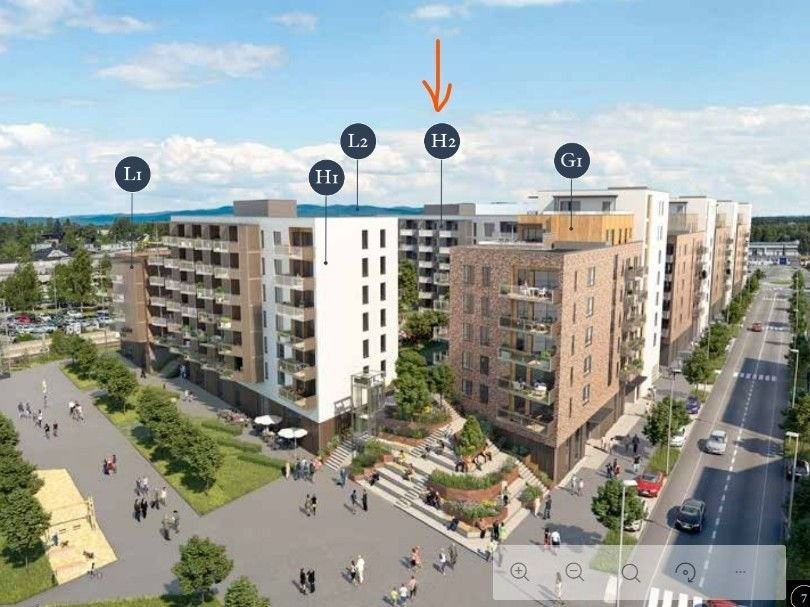 Leiligheten ligger i 2.etg i H2 bygget. Ligger skjermet til fra bil- og togtrafikk. Galleribilde