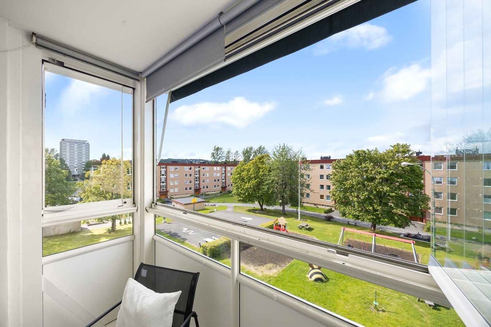 Balkongen er vestvendt med optimale solforhold. Galleribilde