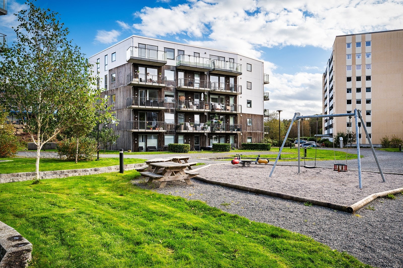 Eiendommen finner sted i et nyere boligfelt i nordre del av Fyllingsdalen. Galleribilde